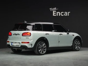 2022 Mini Clubman с пробегом 24 073 км