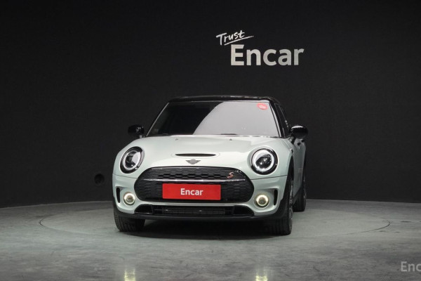 2022 Mini Clubman с пробегом 24 073 км