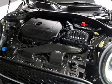 2022 Mini Clubman с пробегом 24 073 км