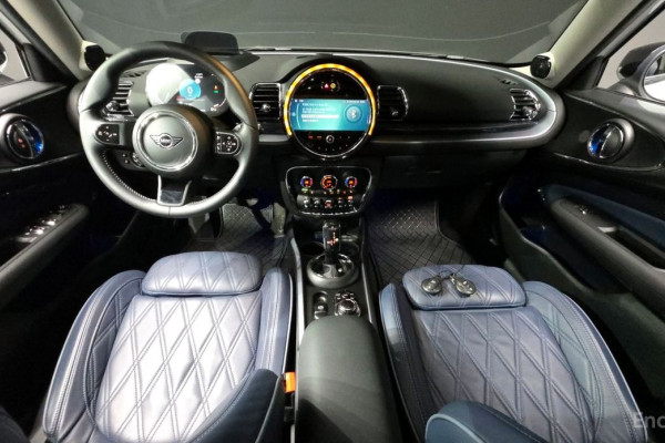 2022 Mini Clubman с пробегом 24 073 км