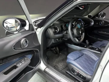 2022 Mini Clubman с пробегом 24 073 км
