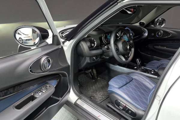 2022 Mini Clubman с пробегом 24 073 км