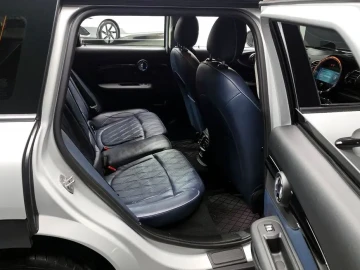 2022 Mini Clubman с пробегом 24 073 км