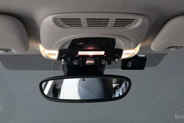 2022 Mini Clubman с пробегом 24 073 км