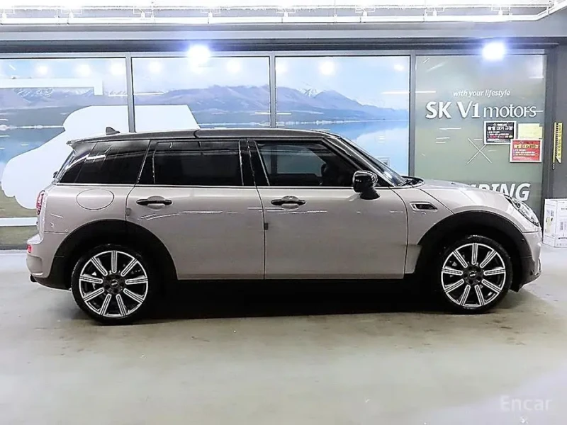 2022 Mini Clubman с пробегом 40 107 км