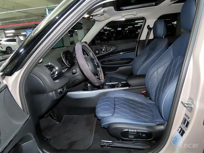 2022 Mini Clubman с пробегом 40 107 км