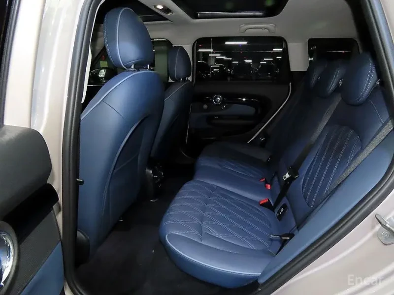 2022 Mini Clubman с пробегом 40 107 км