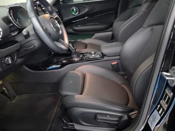 2023 Mini Clubman с пробегом 42 374 км