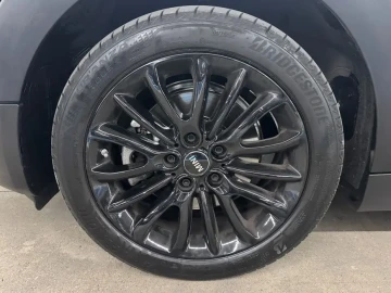 2023 Mini Clubman с пробегом 42 374 км