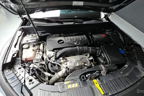 2023 Mercedes-Benz GLB с пробегом 9 718 км