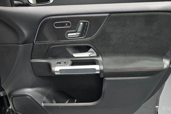 2023 Mercedes-Benz GLB с пробегом 9 718 км