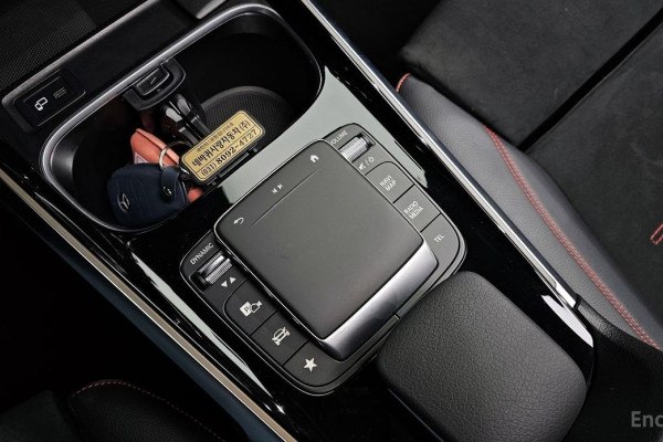 2023 Mercedes-Benz GLB с пробегом 9 718 км