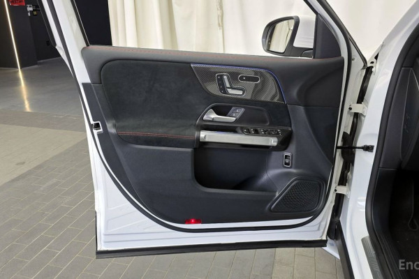 2023 Mercedes-Benz GLB с пробегом 21 073 км