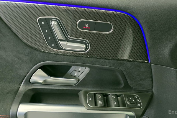 2023 Mercedes-Benz GLB с пробегом 21 073 км