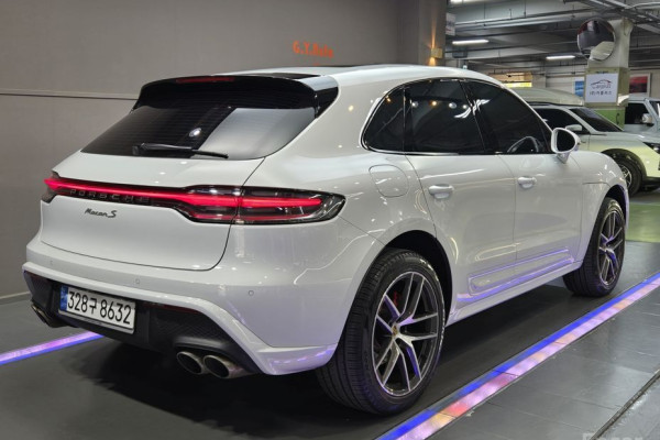 2022 Porsche Macan с пробегом 39 800 км