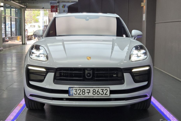 2022 Porsche Macan с пробегом 39 800 км