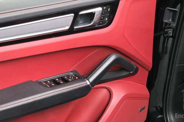 2023 Porsche Cayenne с пробегом 36 493 км