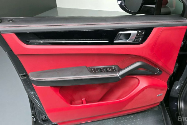 2022 Porsche Cayenne с пробегом 52 812 км