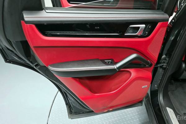 2022 Porsche Cayenne с пробегом 52 812 км