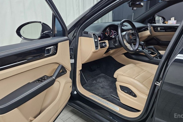 2023 Porsche Cayenne с пробегом 43 302 км