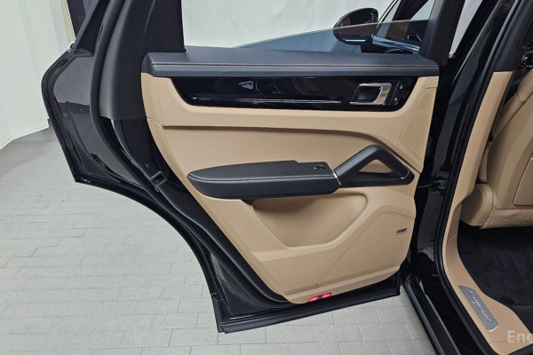 2023 Porsche Cayenne с пробегом 43 302 км