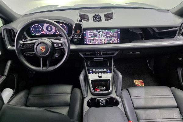 2023 Porsche Cayenne с пробегом 27 929 км