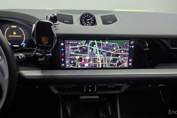 2023 Porsche Cayenne с пробегом 27 929 км