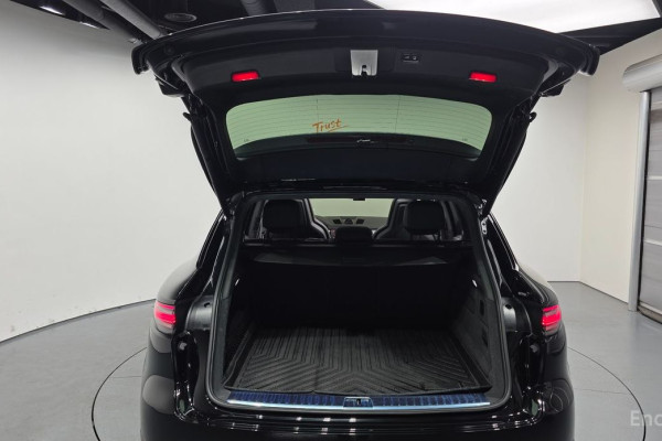 2023 Porsche Cayenne с пробегом 15 359 км