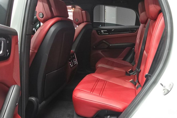 2022 Porsche Cayenne с пробегом 32 253 км