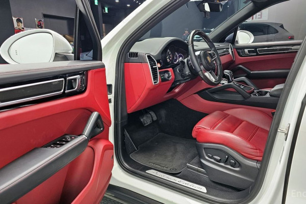 2023 Porsche Cayenne с пробегом 52 624 км