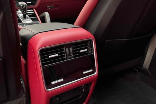 2022 Porsche Cayenne с пробегом 30 800 км