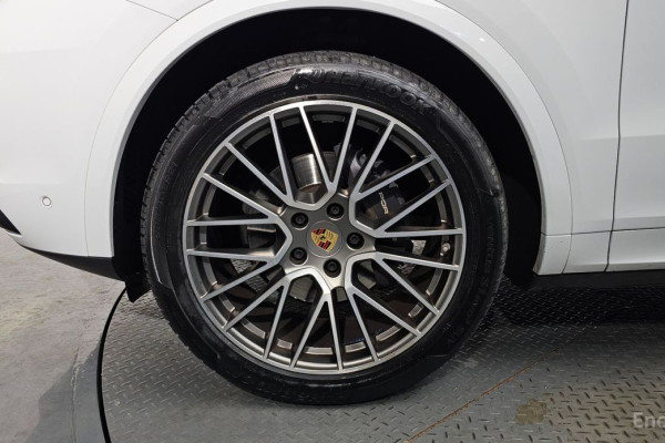 2022 Porsche Cayenne с пробегом 55 766 км