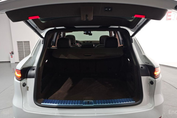 2022 Porsche Cayenne с пробегом 55 766 км