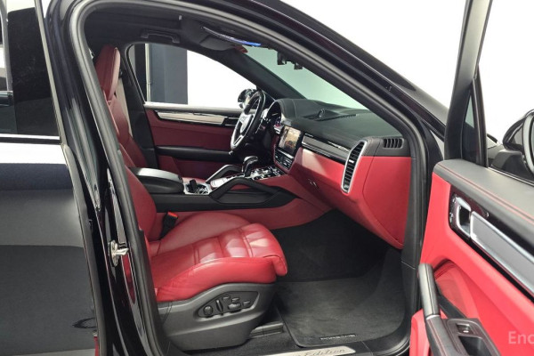 2022 Porsche Cayenne с пробегом 50 226 км