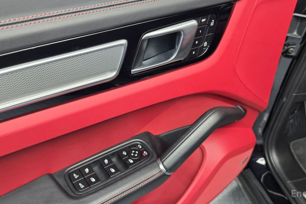 2022 Porsche Cayenne с пробегом 50 226 км