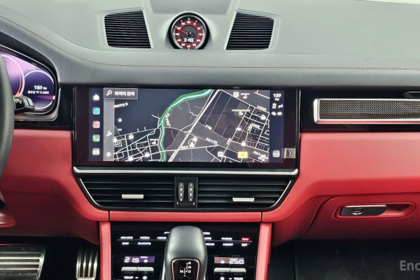 2023 Porsche Cayenne с пробегом 23 940 км