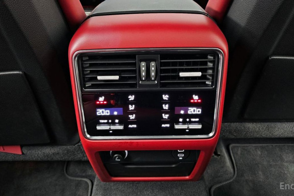 2023 Porsche Cayenne с пробегом 23 940 км