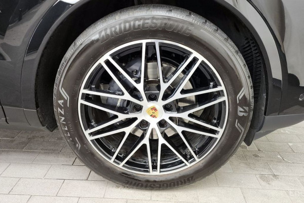 2023 Porsche Cayenne с пробегом 39 653 км