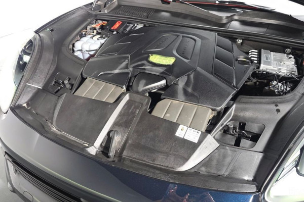 2022 Porsche Cayenne с пробегом 58 636 км