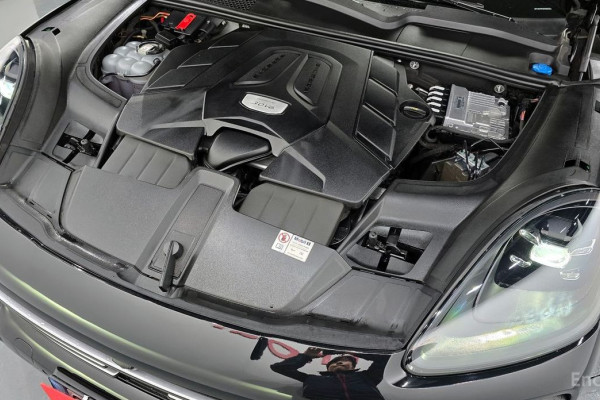 2023 Porsche Cayenne с пробегом 52 632 км