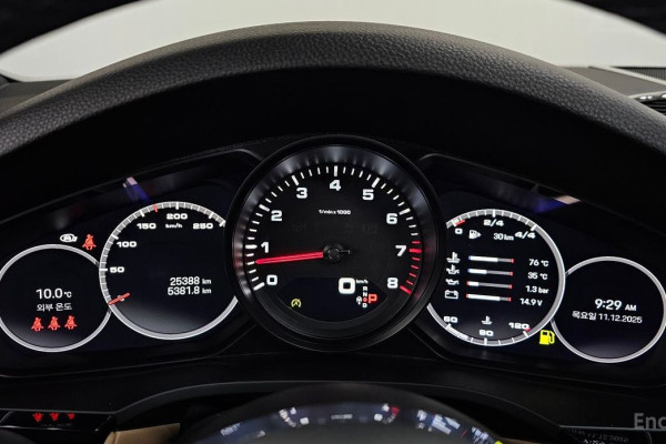 2023 Porsche Cayenne с пробегом 25 388 км