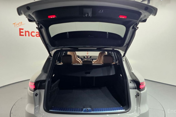 2023 Porsche Cayenne с пробегом 25 388 км