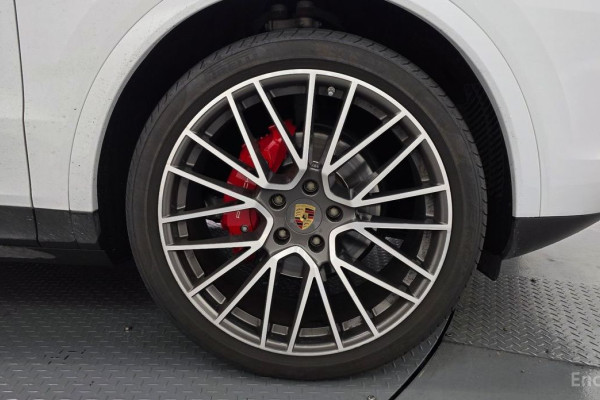 2023 Porsche Cayenne с пробегом 35 822 км