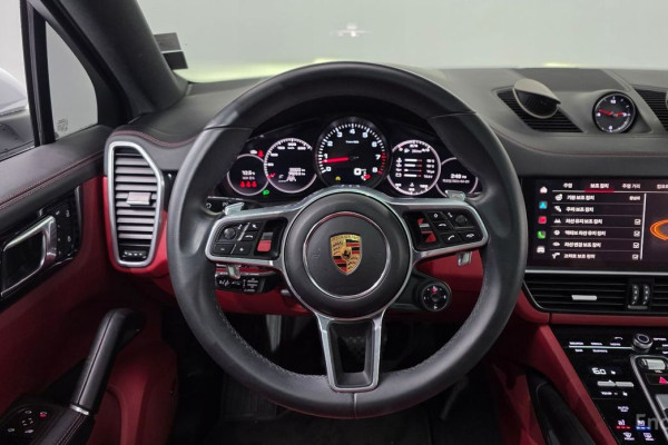 2023 Porsche Cayenne с пробегом 35 822 км