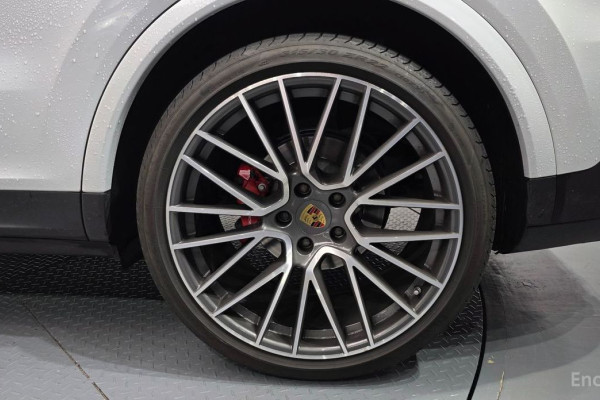 2023 Porsche Cayenne с пробегом 35 822 км