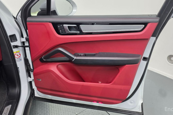 2023 Porsche Cayenne с пробегом 35 822 км