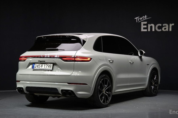 2022 Porsche Cayenne с пробегом 36 402 км