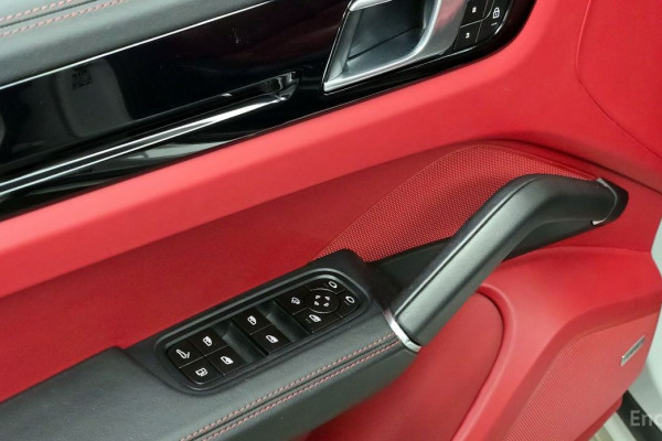 2022 Porsche Cayenne с пробегом 36 402 км