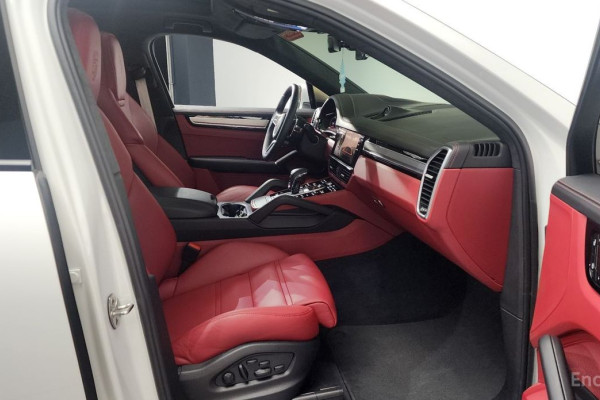 2023 Porsche Cayenne с пробегом 54 579 км