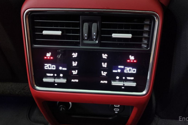 2023 Porsche Cayenne с пробегом 54 579 км